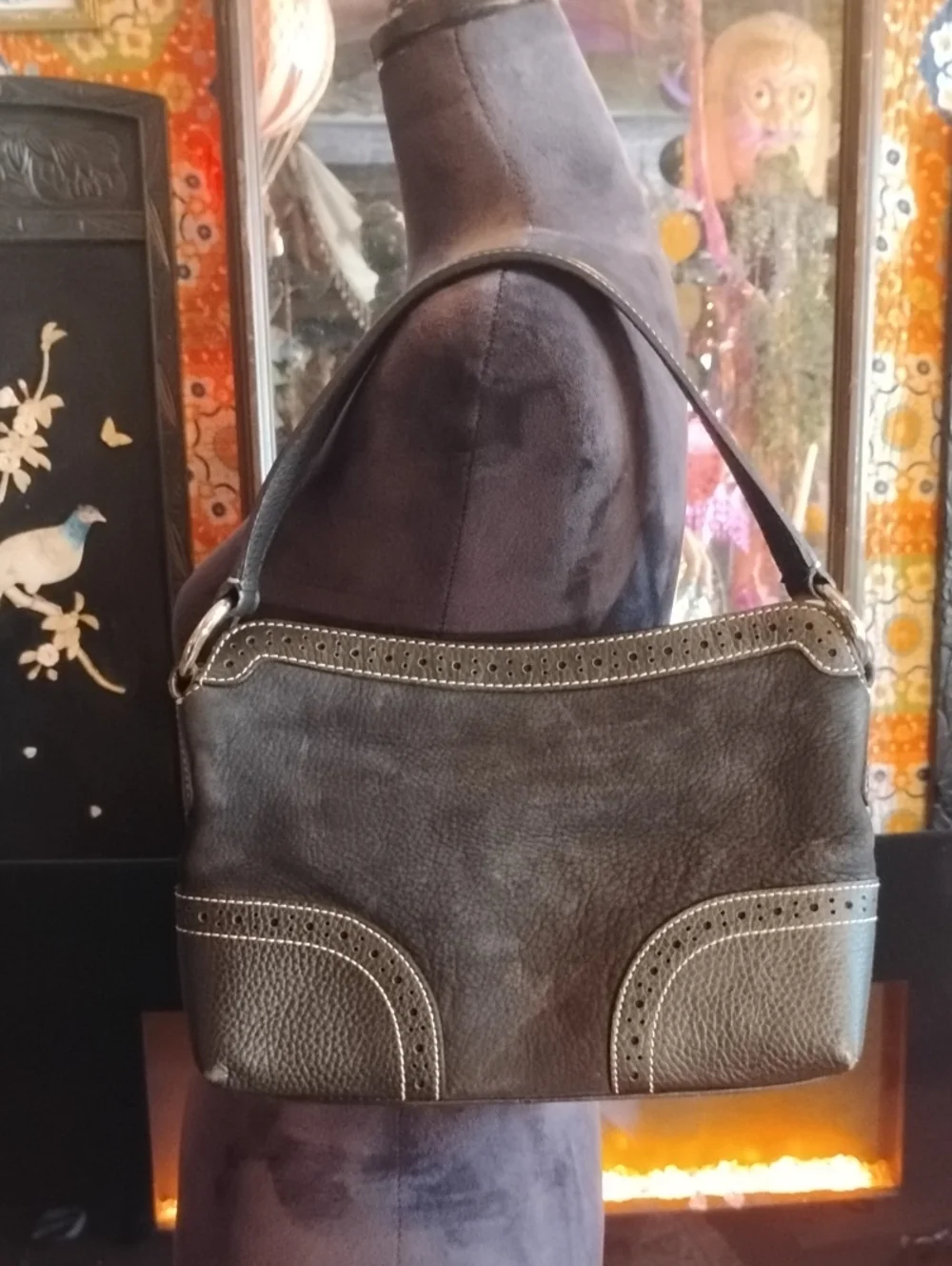 Vintage Dooney & Bourke Black Leather Shoulder Bag with Tassel Accent - Picture 6 of 17